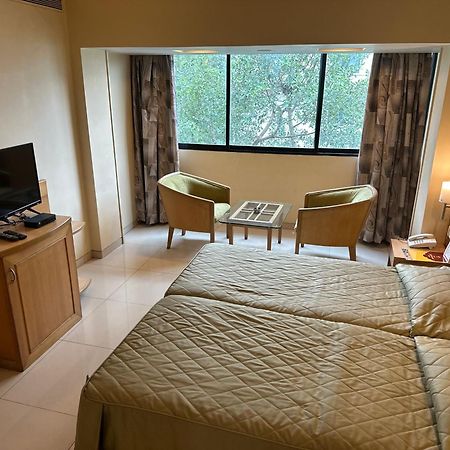 Hotel Ashirwad Pune Ngoại thất bức ảnh