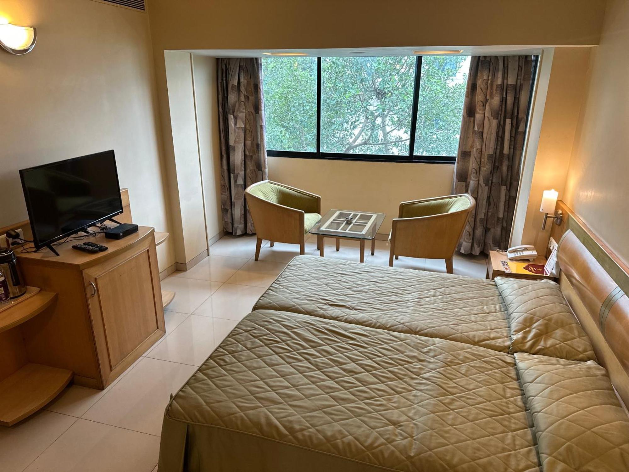 Hotel Ashirwad Pune Ngoại thất bức ảnh