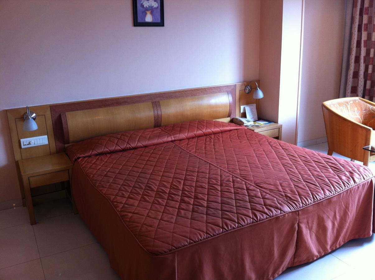 Hotel Ashirwad Pune Ngoại thất bức ảnh